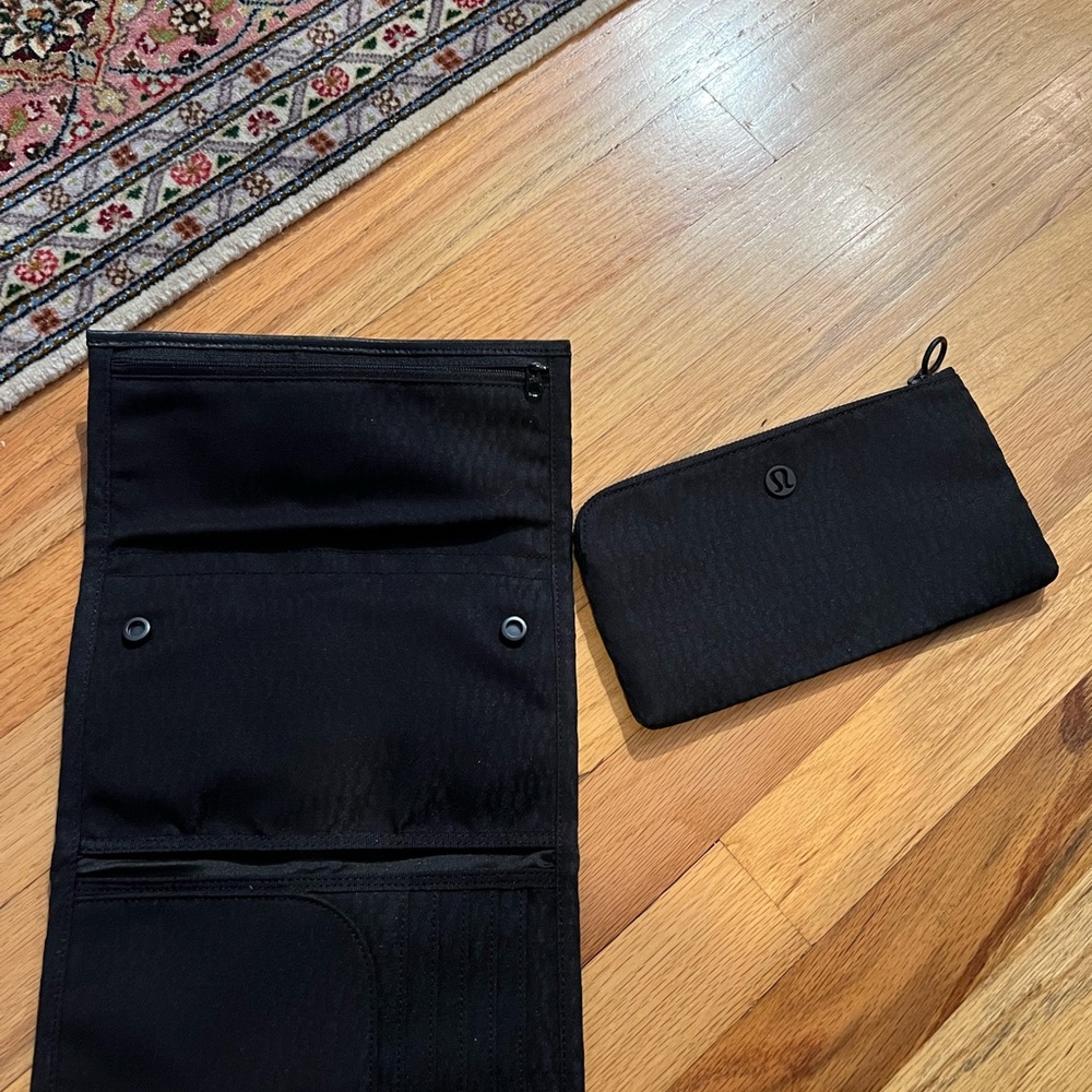 Lululeman Large Travel Clutch - Picture 12 of 16